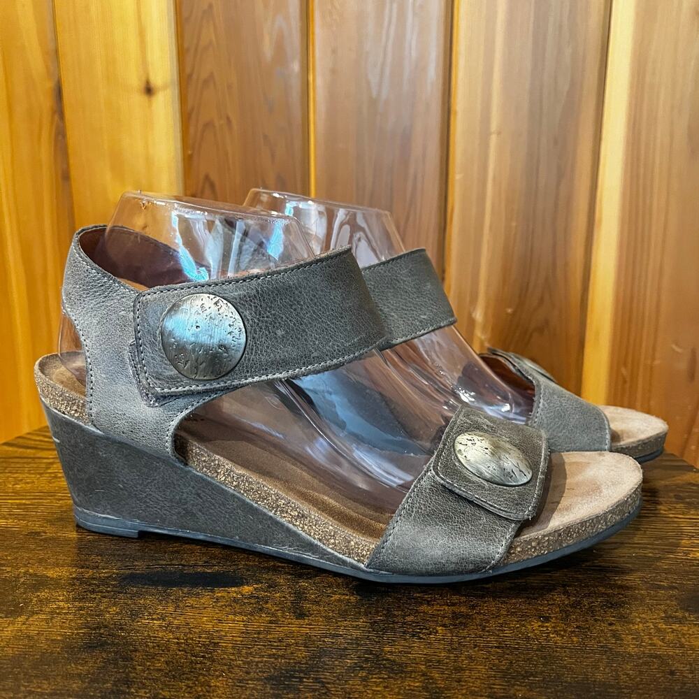 Taos Sandals Carousel Leather Wedge Gray Hook Loop Closure Size 41 (US 10-10.5) - Picture 2 of 6